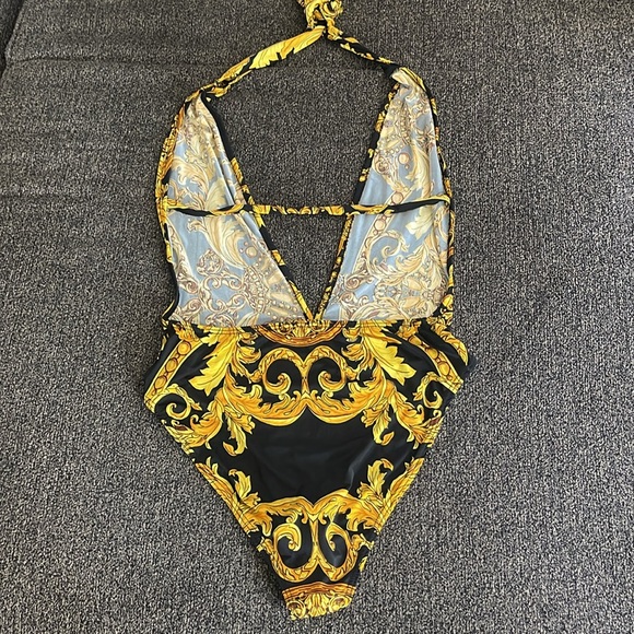 FASHION NOVA ROYALTY SUNSUIT SET Style FN 30537 Black & Gold Sz M New with tags - Picture 13 of 17